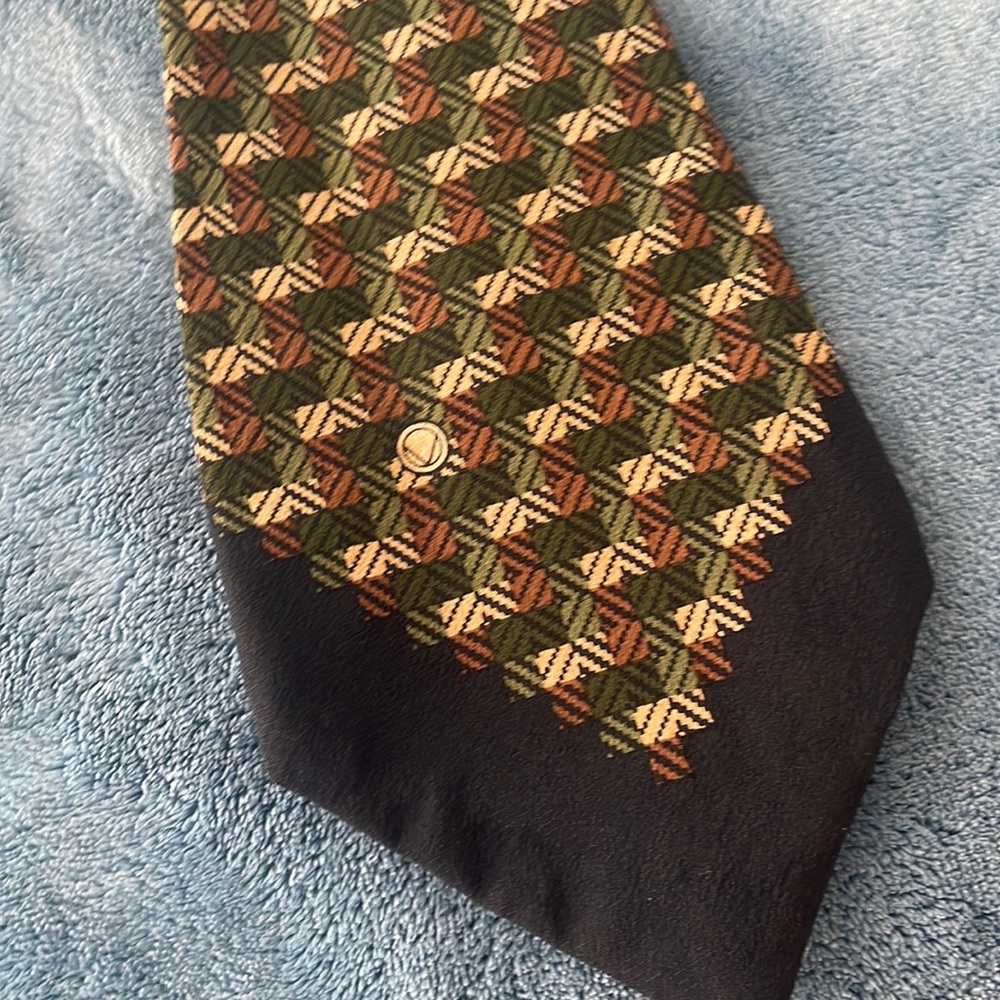 Valentino tie